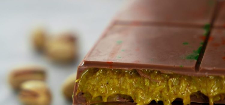 Recette chocolat Dubaï : tablette pistache et kadaïf croustillant Recette chocolat Dubaï : tablette pistache et kadaïf croustillant